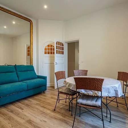 Renove Pour 4 Pers En Centre De A 250m De La - Fr-1-3-581 *